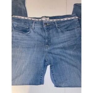 Levi's 314 shaping straight Light Wash Denim Jeans Size 34x31
